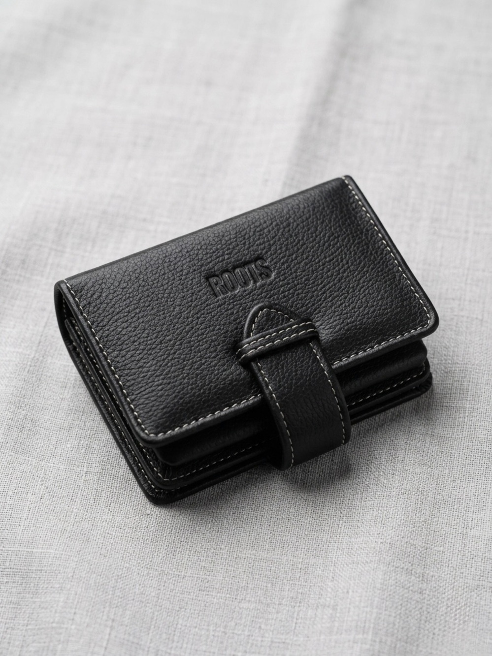 Roots Classic Black Leather Card Holder